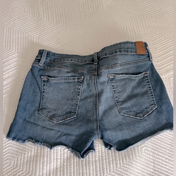 Level 99 Chelsea Denim Jean Shorts in Countryside - Picture 6 of 6